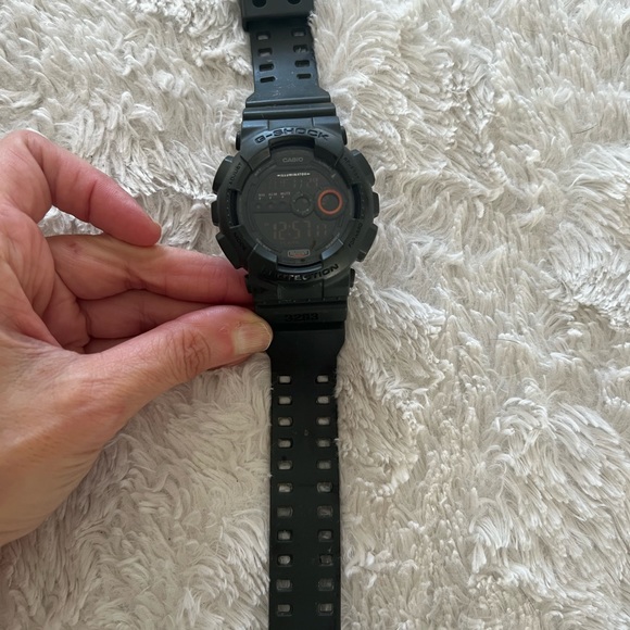 Mens G Shock Gshock army green watch - Picture 4 of 5